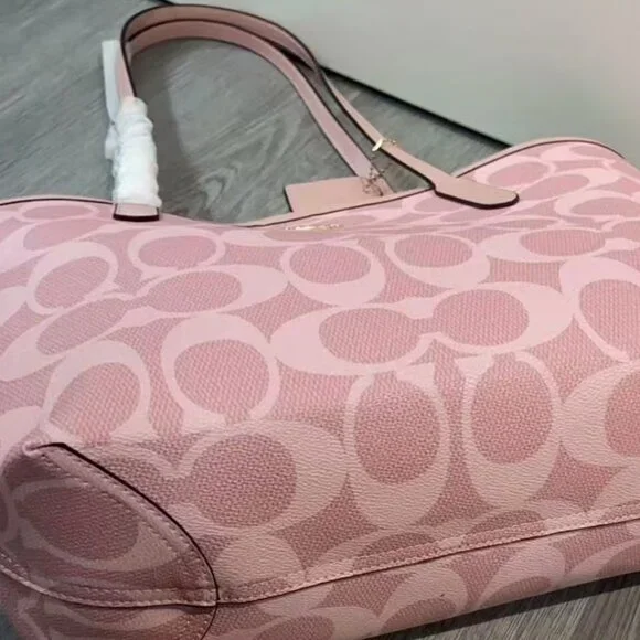 COACH City 33 Cherry Blossom Powder Tote Bag - Picture 5 of 7